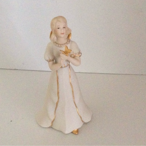 Cybis Porcelain Figurine called the Golden Princess Fare like new - Picture 1 of 8